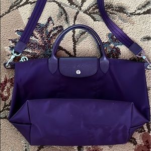 Longchamp medium le pliage neo nylon.